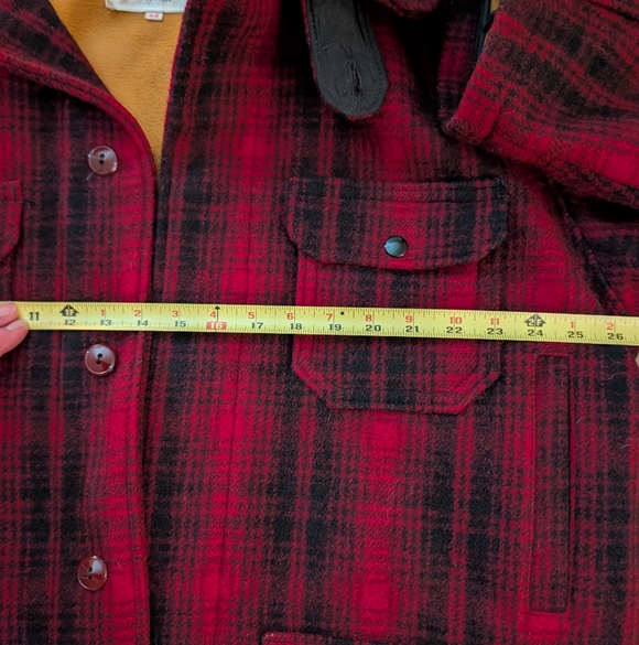 Vintage Men's Woolrich Red Buffalo Plaid Heavy Hunting Jacket Size 44 - Picture 6 of 8